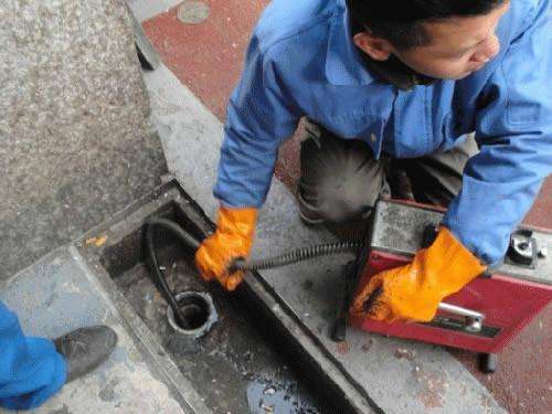 雷鸣镇疏通下水道