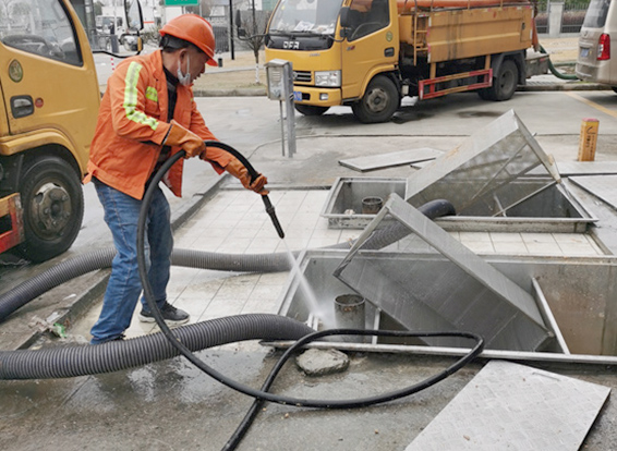 雷鸣镇隔油池清理